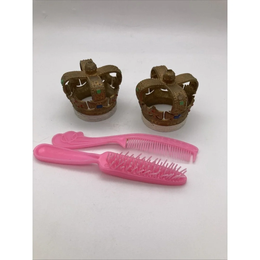 Set Of 8 Vintage Doll/Barbie Accessories Crowns, Bags, TNT, Brush,Comb